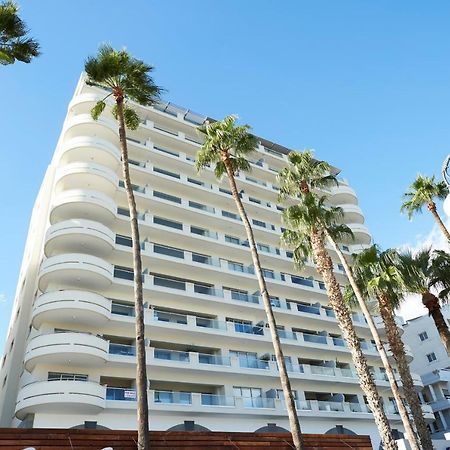 Finikoudes Luxury Apartments Larnaca Ngoại thất bức ảnh