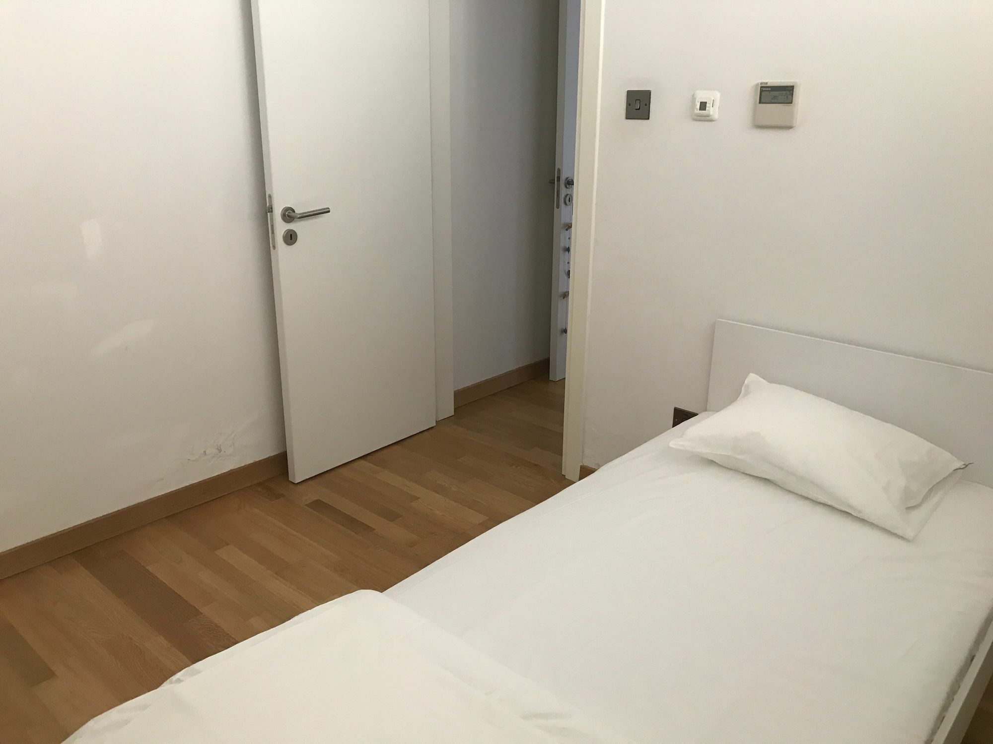 Finikoudes Luxury Apartments Larnaca Ngoại thất bức ảnh