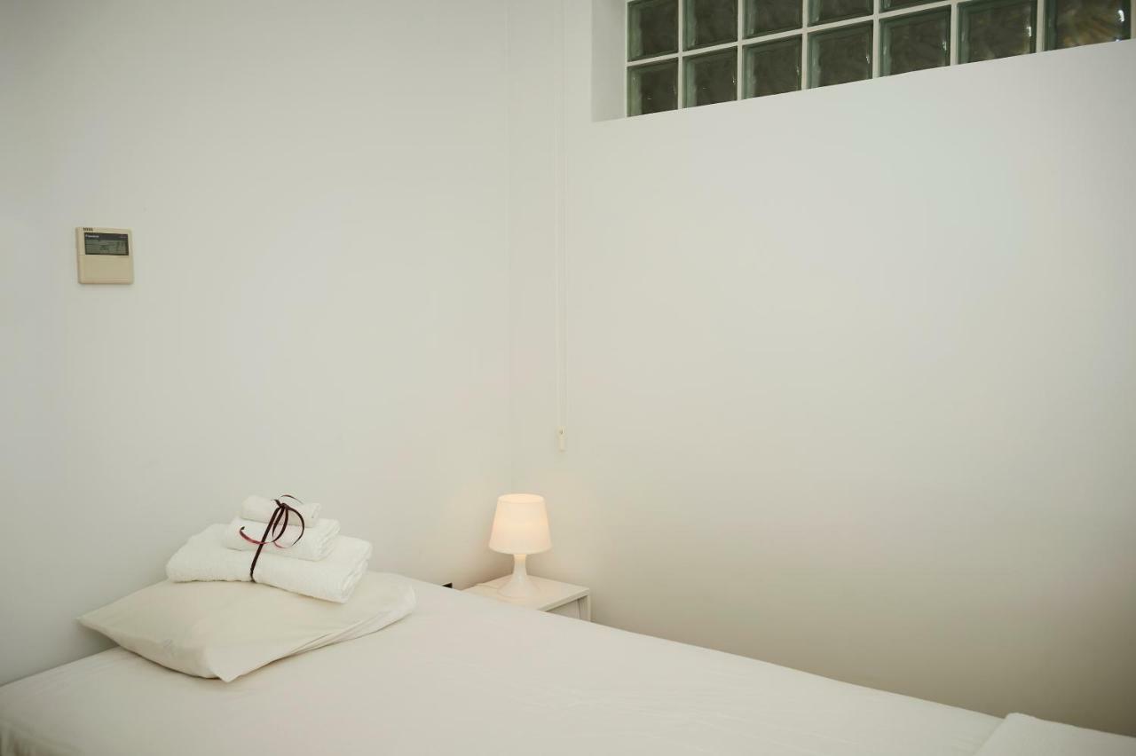 Finikoudes Luxury Apartments Larnaca Ngoại thất bức ảnh