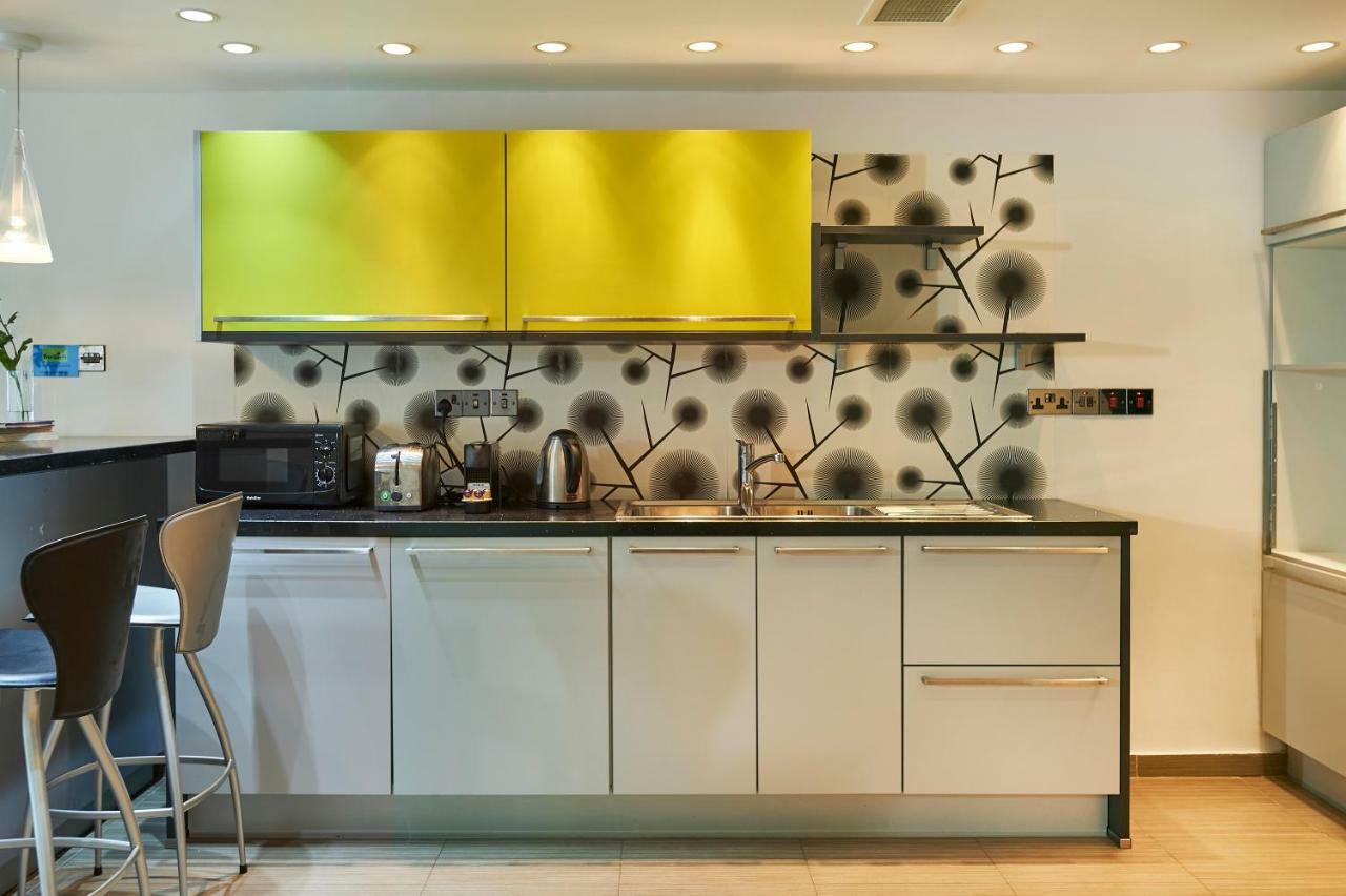 Finikoudes Luxury Apartments Larnaca Ngoại thất bức ảnh